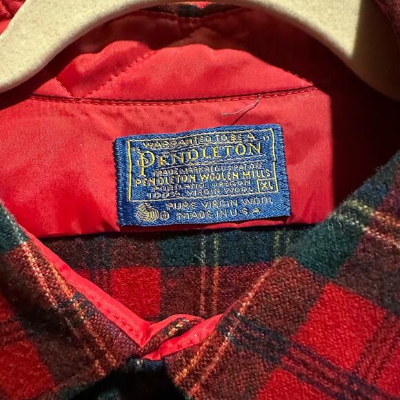 Pendleton Lodge Shirt Vintage 100% Virgin Wool Button Front Plaid Men's Size XL. - Picture 2 of 6